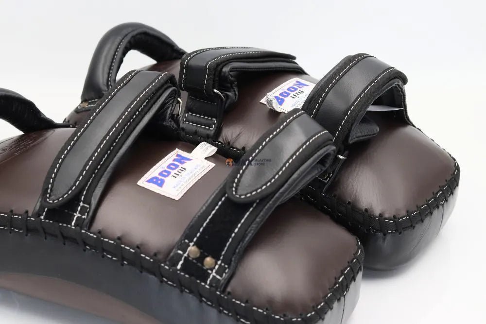 Boon [CKPM] Curved Kick Pads Velcro - OTM Fight ShopBKK MUAY THAI STORE
